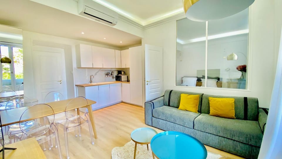 Living room, Lounge or bar, Seating area