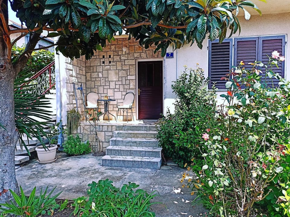 Garden, Garden view