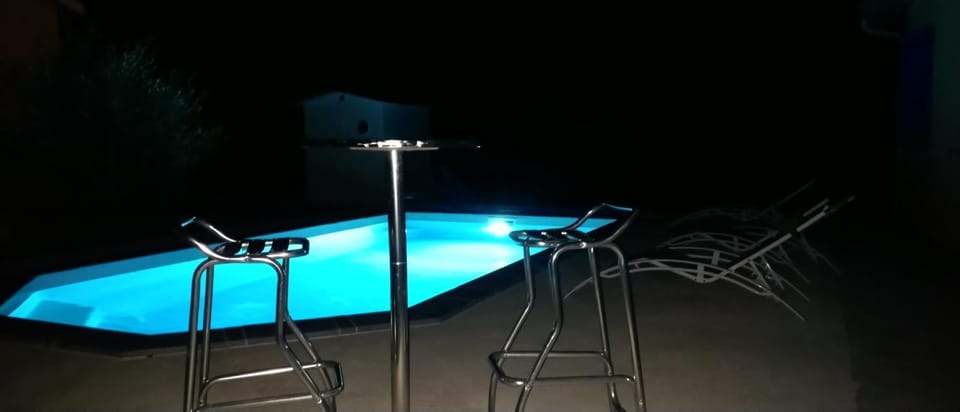 Night, Swimming pool