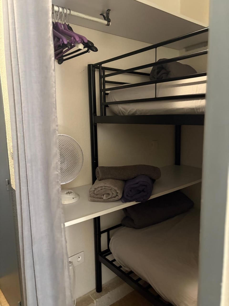 Appartement avec piscine à 600 m de la plage Le Vallon du Roy Apartment in Sanary-sur-Mer