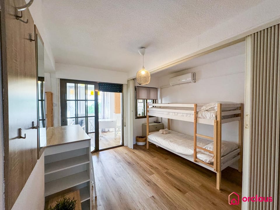 Bed, bunk bed, air conditioner