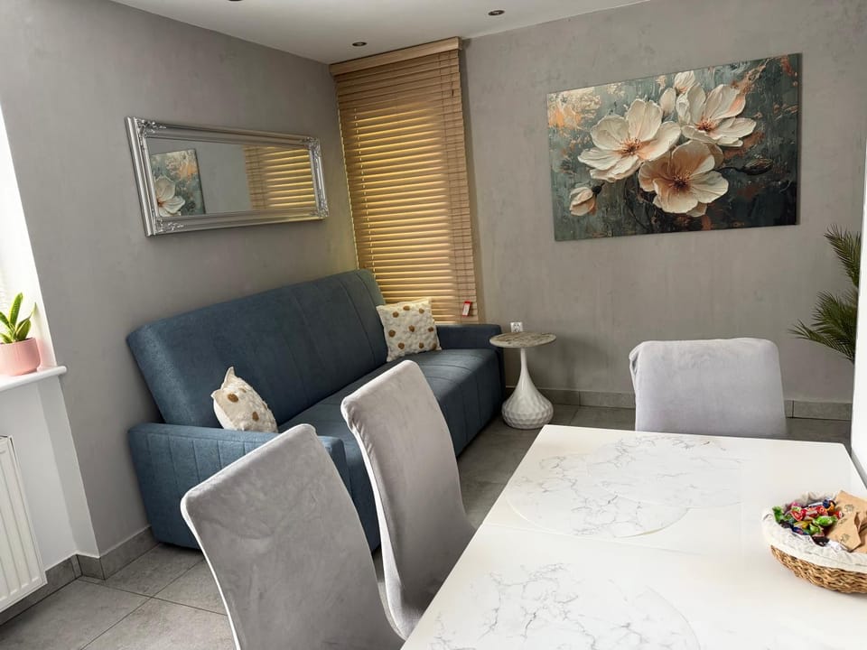 Willa Na Rogu Apartament dwupokojowy, 40m2 150m od morza Apartment in Miedzyzdroje