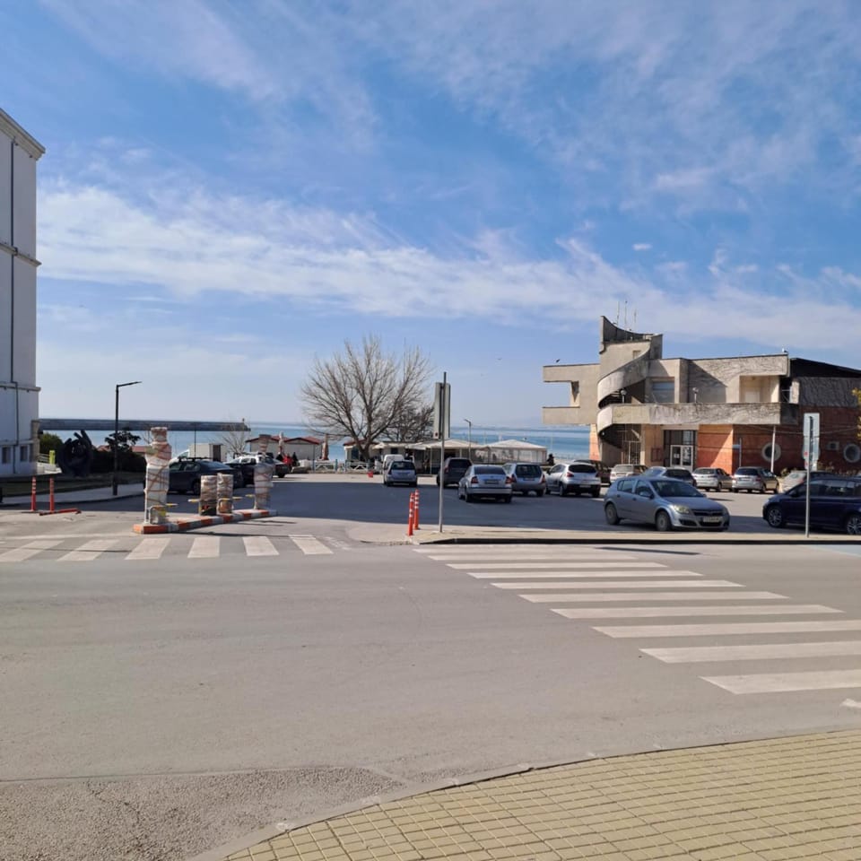 Апартамент Амира 3 Apartment in Dobrich Province, Bulgaria