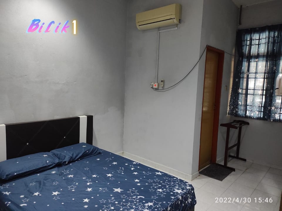 Bed, Bedroom, air conditioner