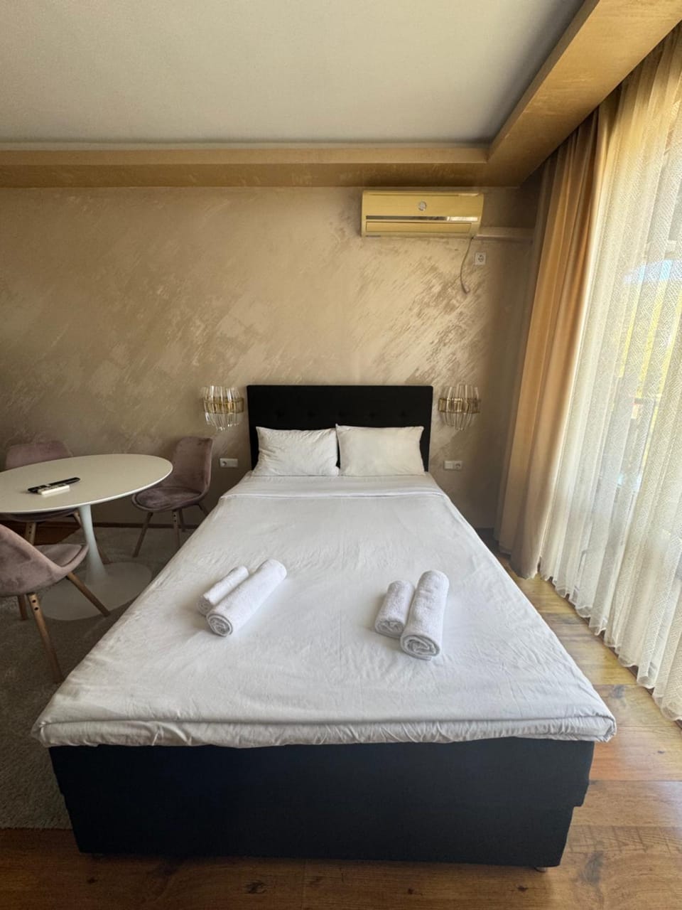 Bed, Photo of the whole room, Bedroom, towels, air conditioner