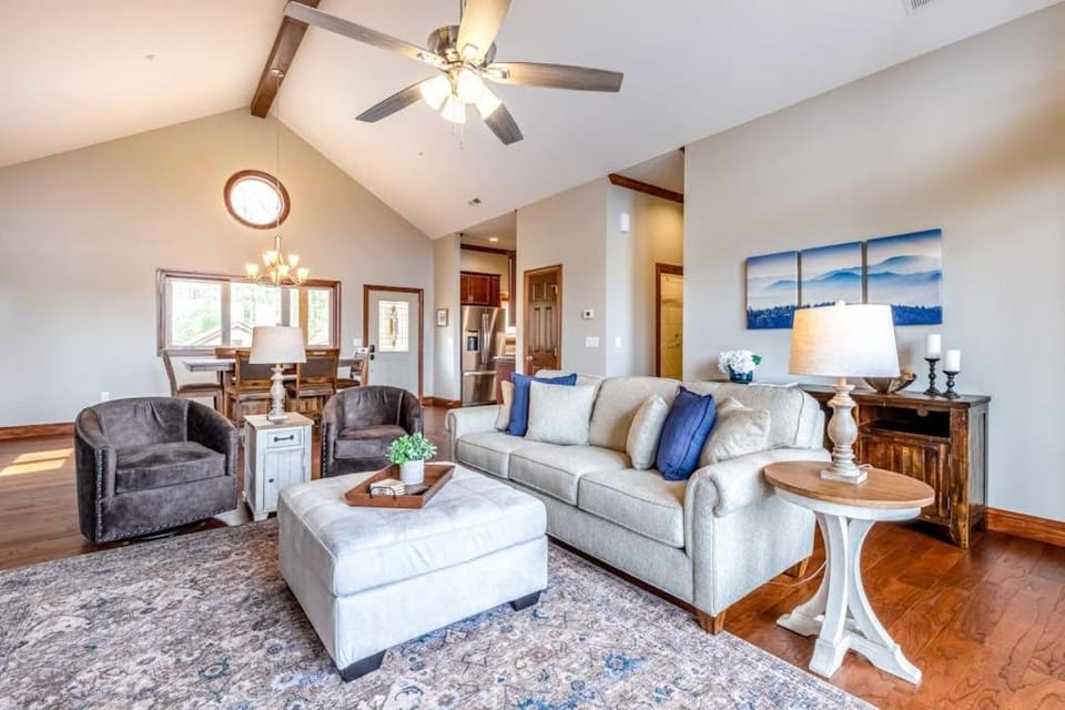 Altitude with Gratitude House in Swain County