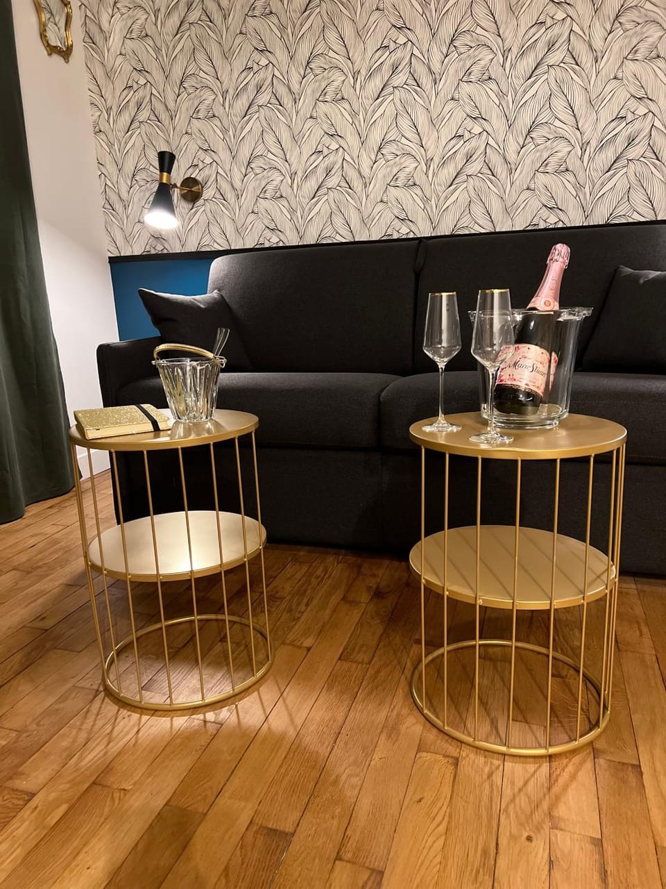IDÉALEMENT SITUÉ "LE STUDIO" Les Locations ISAHORA sont aussi à 2 pas du Château d'Eu, des Falaises du Tréport, de MERS les Bains et aux portes de la BAIE DE SOMME Apartment in Normandy
