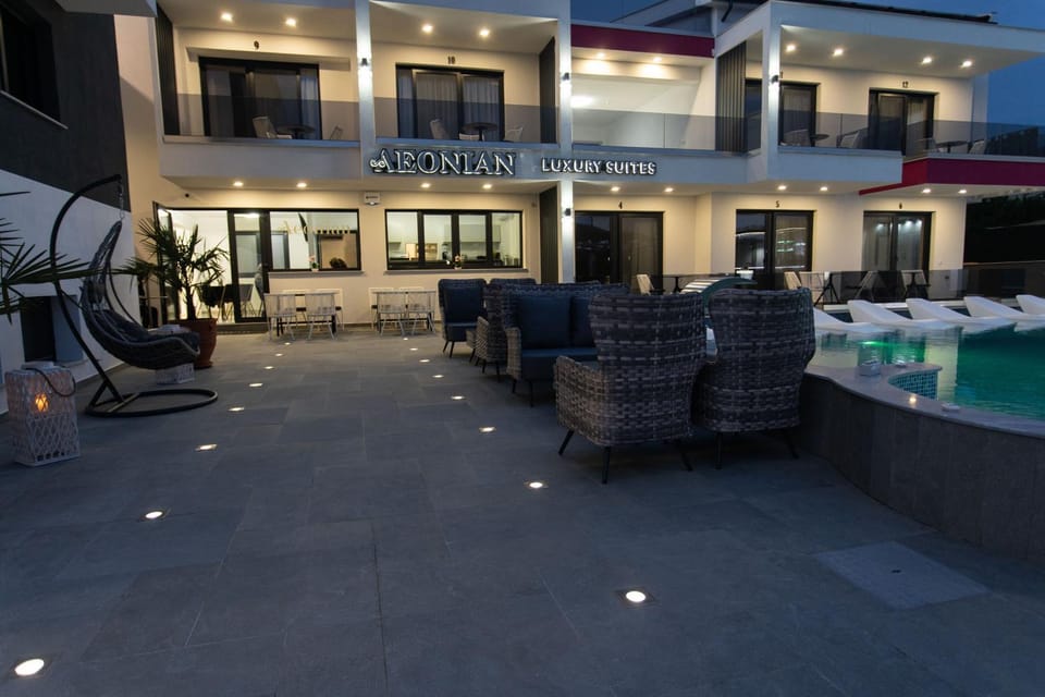 Property building, Swimming pool