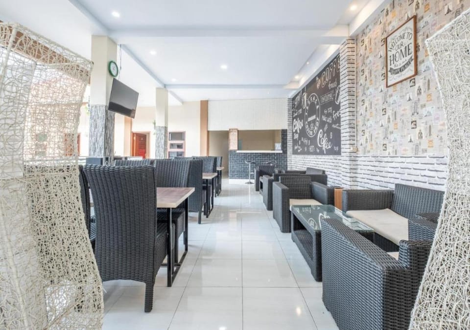 Lounge or bar