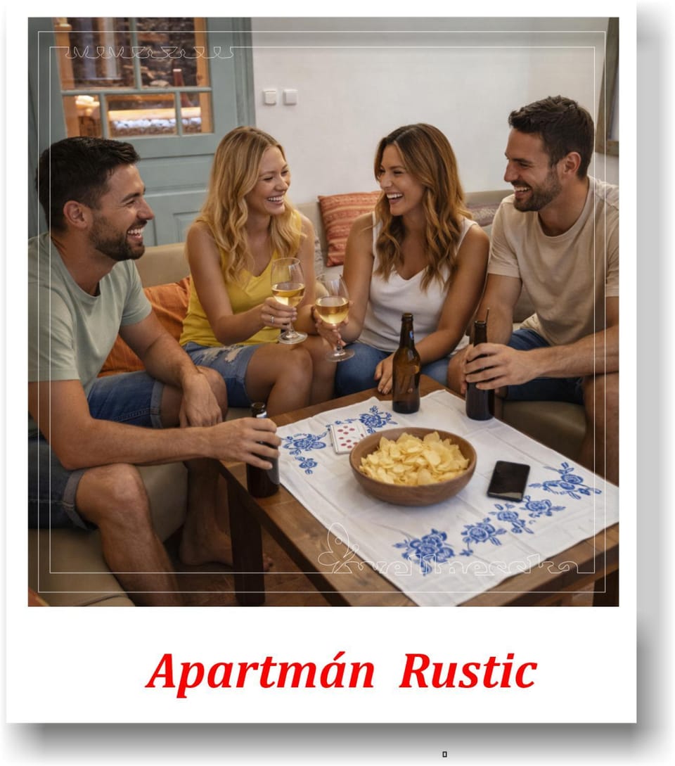 People, Food and drinks, Guests, Drinks
