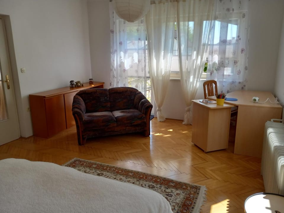 Lovely 2-bedroom appartment with free parking Apartment in Slovenia