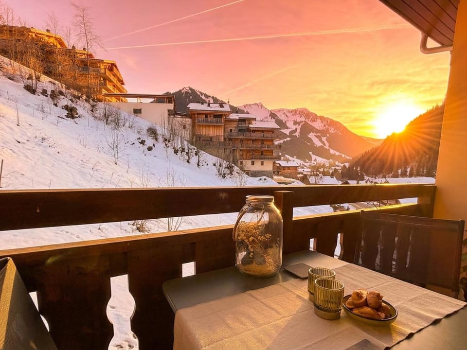 View (from property/room), View (from property/room), Balcony/Terrace, Balcony/Terrace, Mountain view, Mountain view