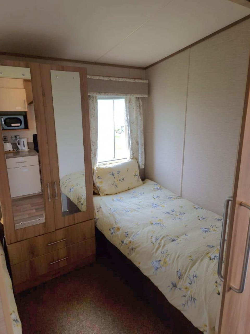 The Pearl - Deluxe Access Caravan Campground/ 
RV Resort in Skegness