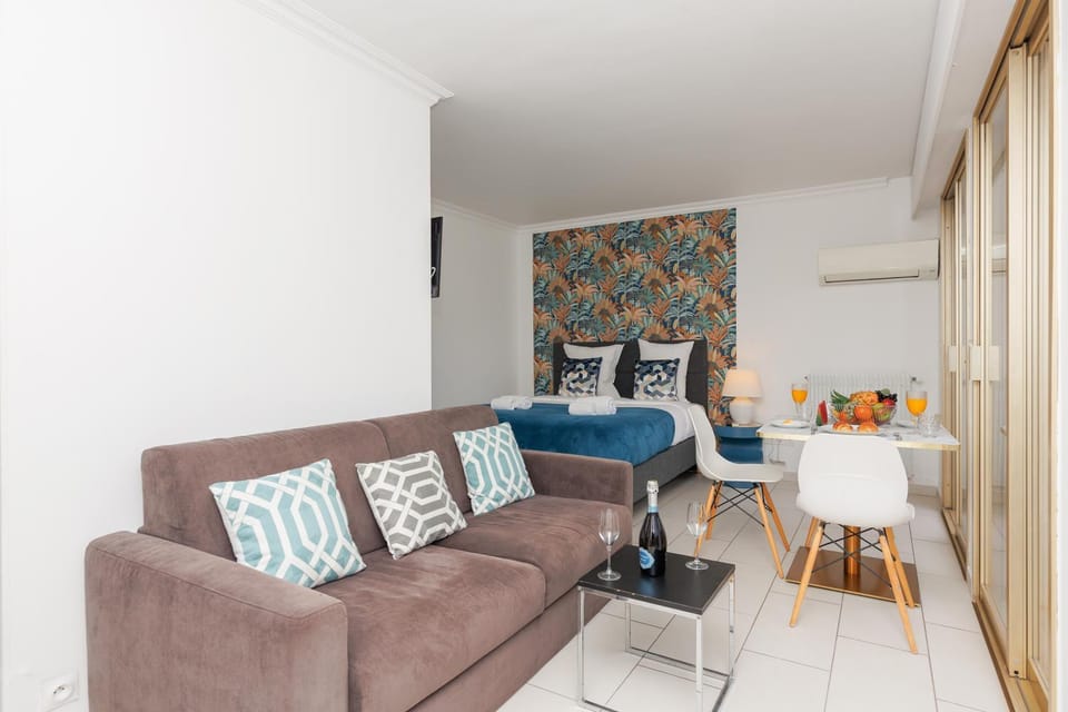 Bleu Croisette YourHostHelper Apartment in Cannes
