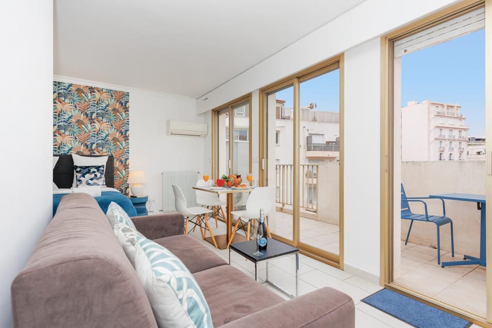 Bleu Croisette YourHostHelper Apartment in Cannes