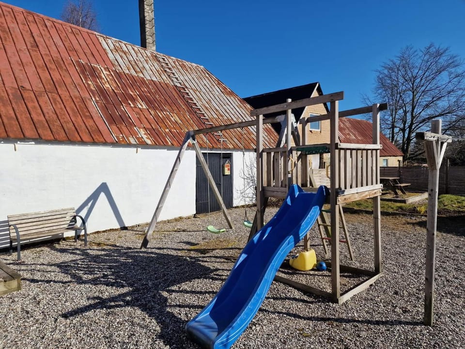 Day, Children play ground