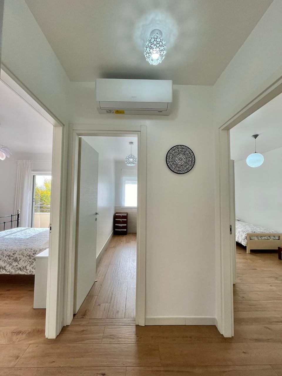 Bed, Photo of the whole room, Bedroom, air conditioner