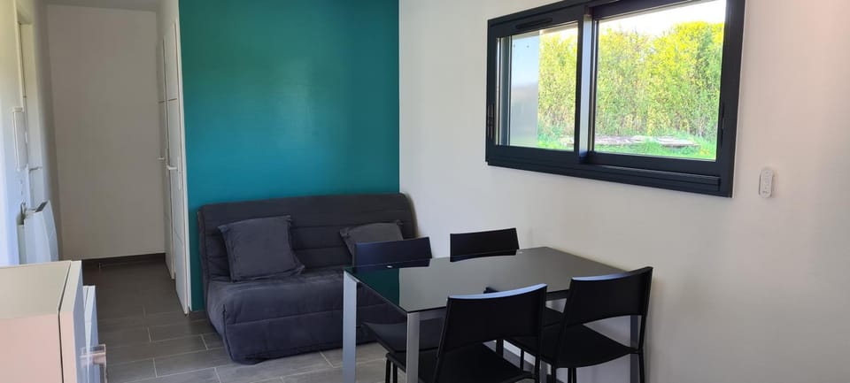 Guest house, très calme, piscine Apartment in Bourgogne-Franche-Comté