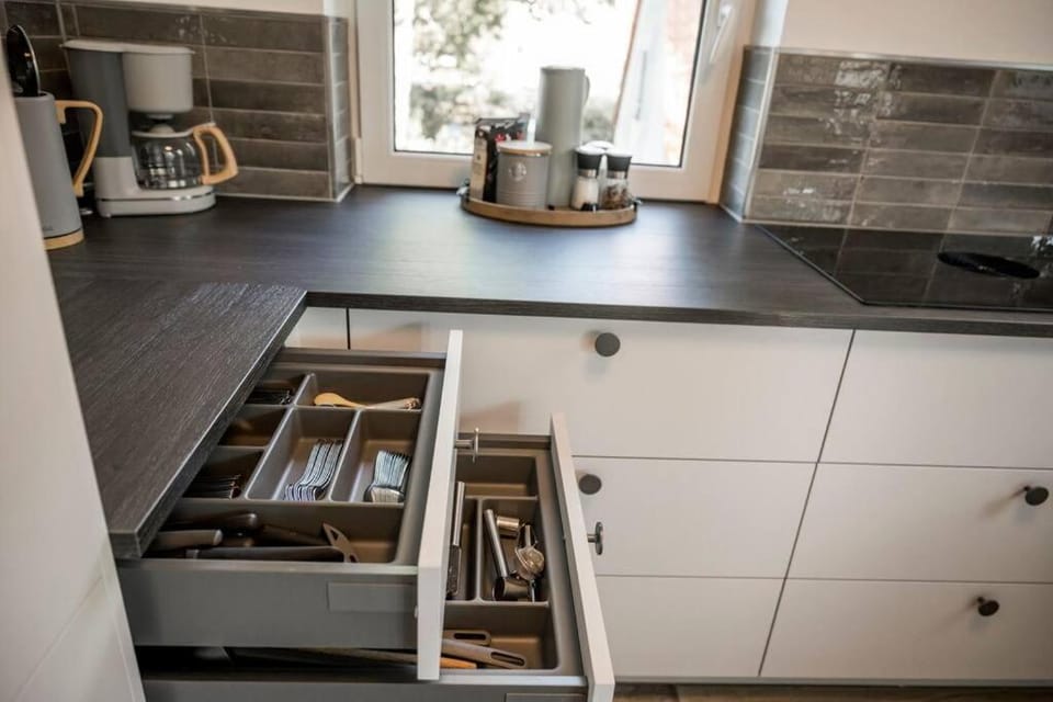Coffee/tea facilities, Kitchen or kitchenette