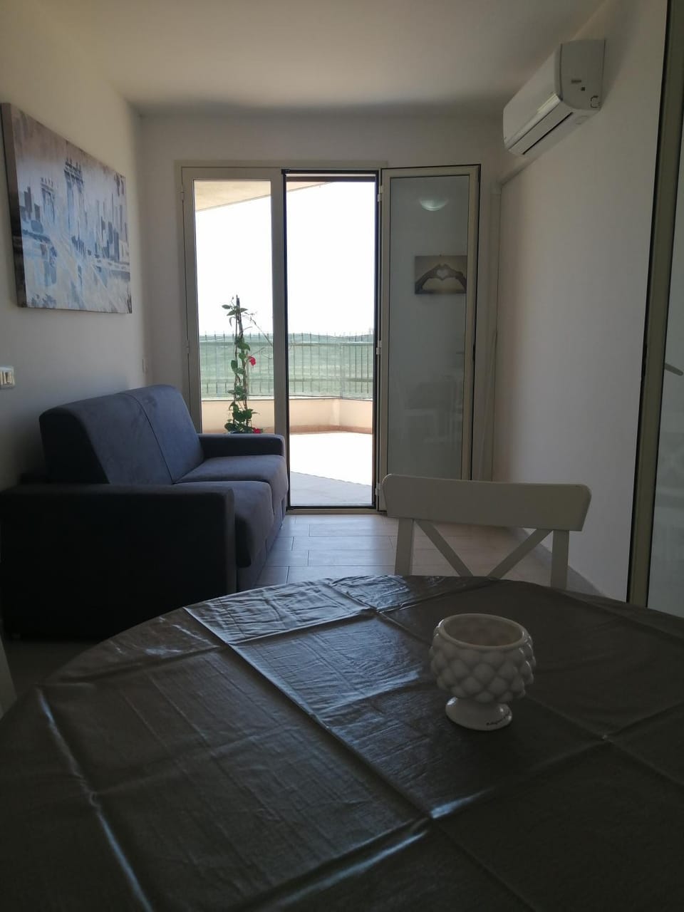 Photo of the whole room