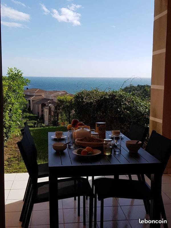 Cap Esterel face à la mer Agay St Raphael Apartment in Saint-Raphael