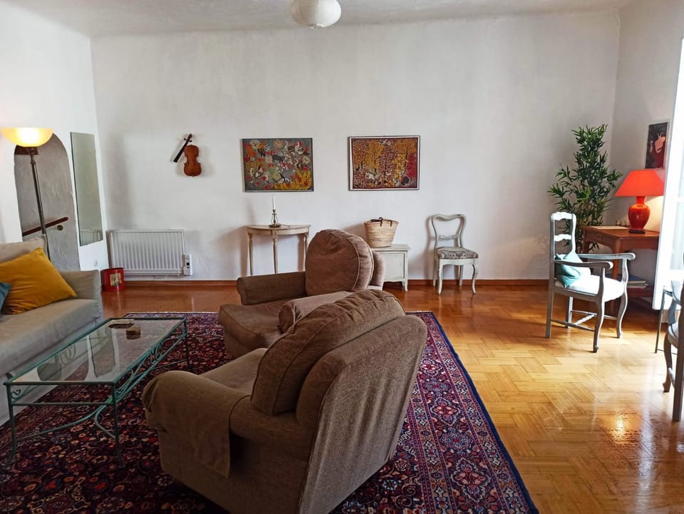 Apartment in the heart of Cotignac Apartment in French Riviera
