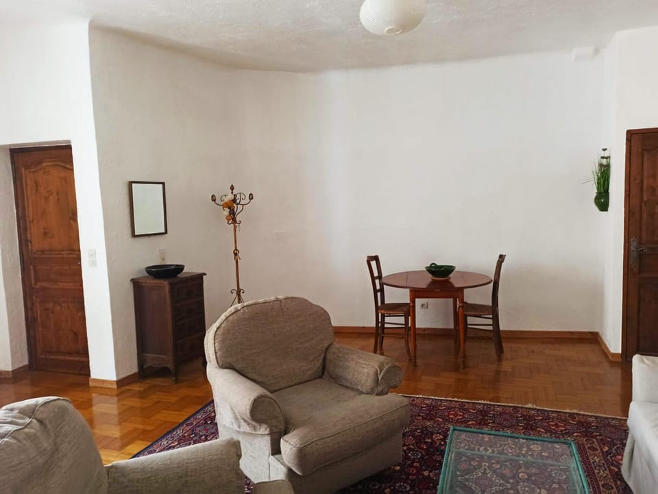 Apartment in the heart of Cotignac Apartment in French Riviera