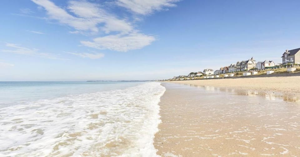 Appartement entre terre et baie Apartment in Normandy