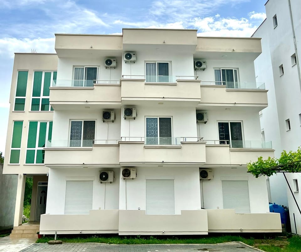 Property building, Balcony/Terrace