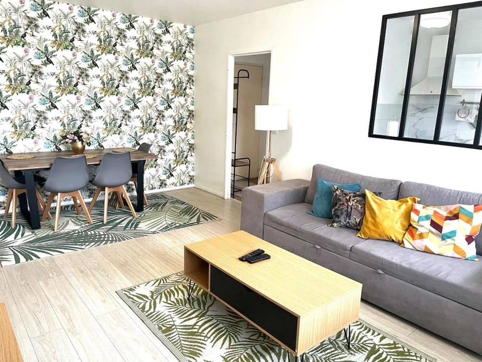 LE ROUSSEAU - 2 Pièces - Proche Hyper Centre Metz Apartment in Metz