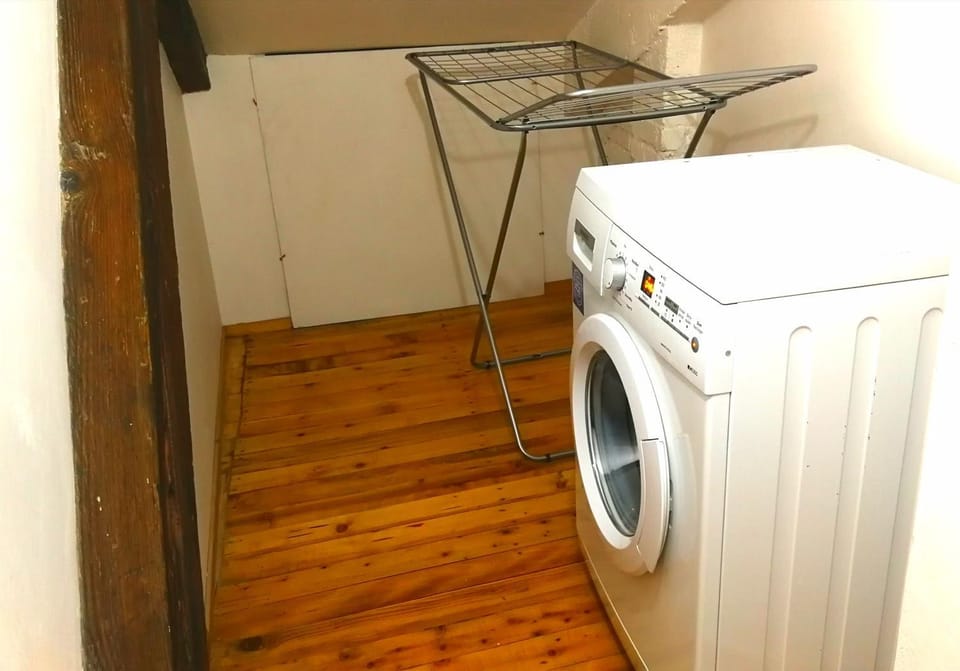 Bathroom, washing machine