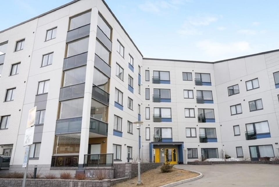 Property building, Day