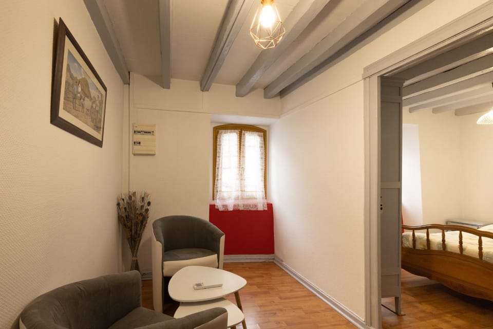 Maison a la Frontière Espagnole House in French Basque Country