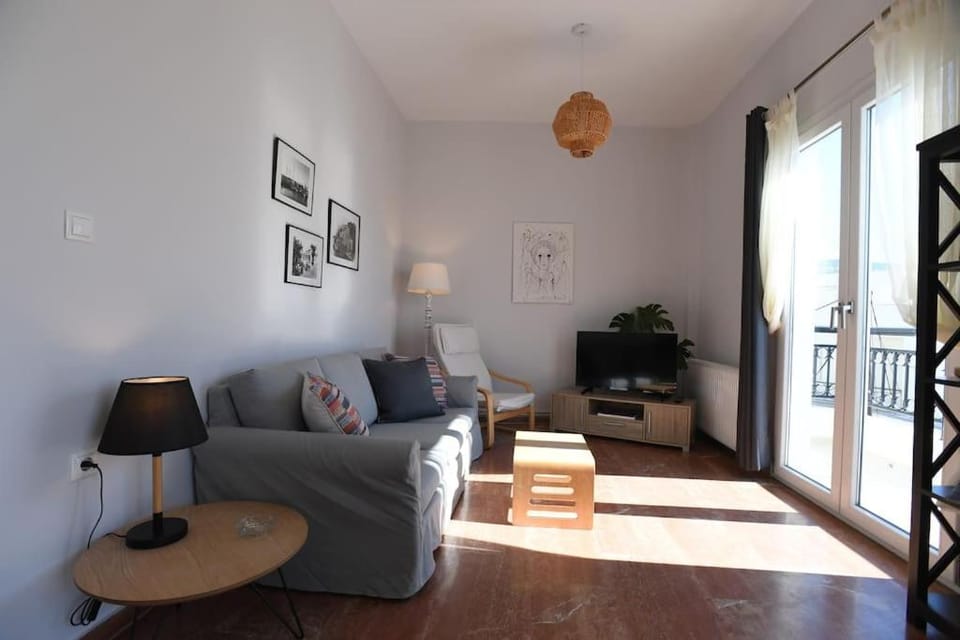 Peter's House Apartment in Decentralized Administration of the Aegean