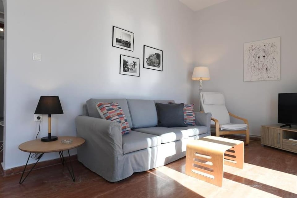 Peter's House Apartment in Decentralized Administration of the Aegean