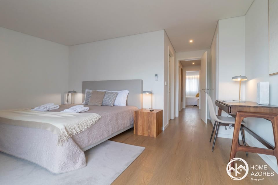 Seating area, Bedroom