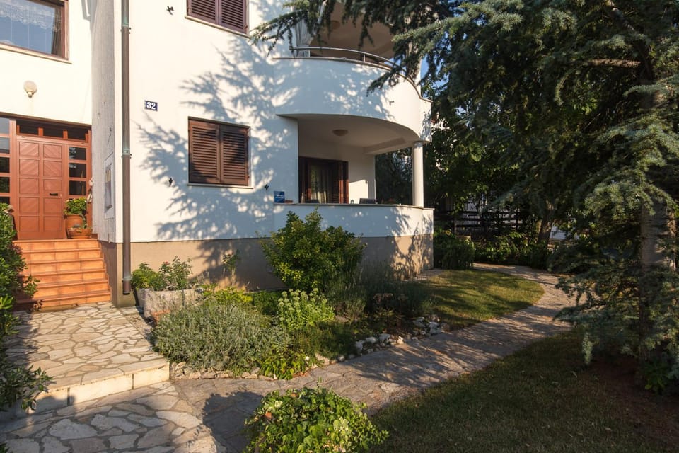 Property building, Garden