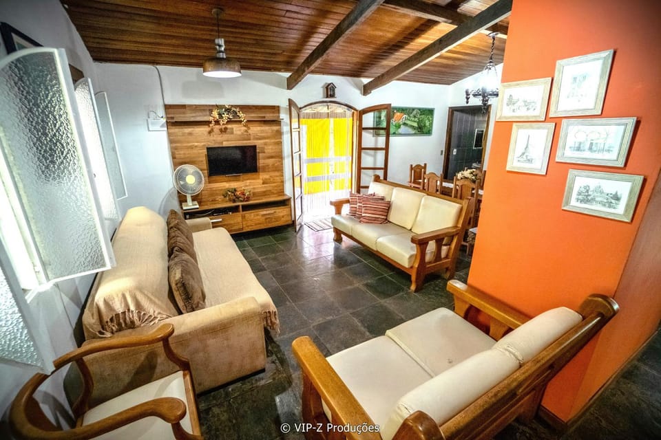 Communal lounge/ TV room, Living room, Seating area, Evening entertainment