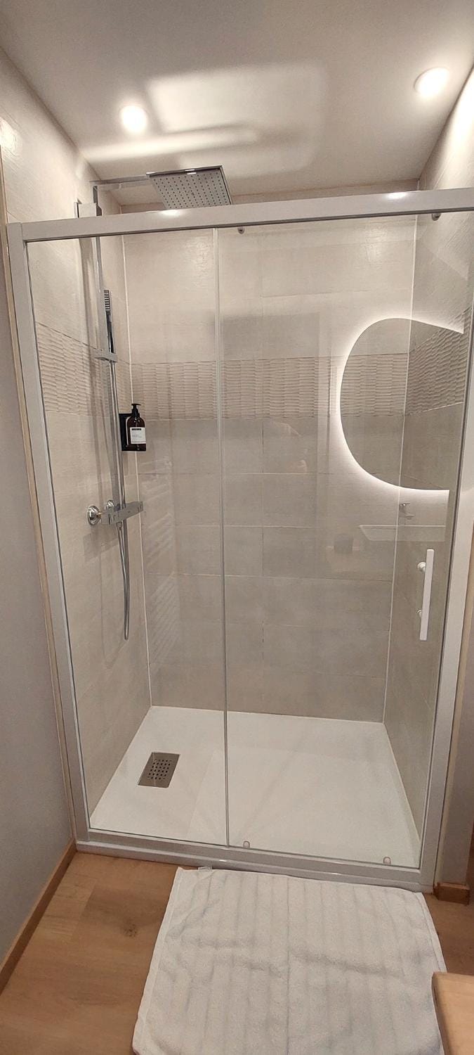 Shower, Bathroom