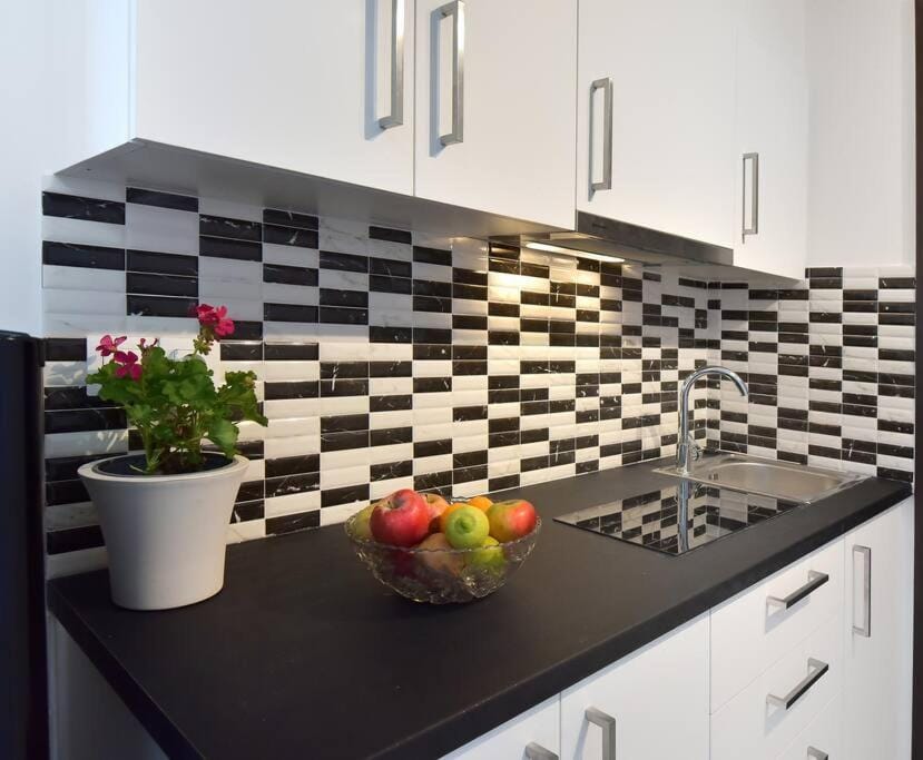 Cozy Bright Studio Apartment in South Athens