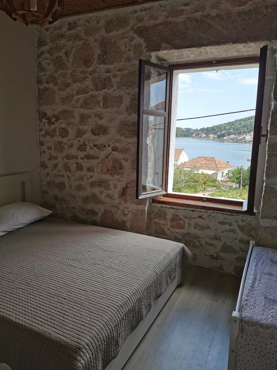 Bed, Photo of the whole room, Bedroom, Garden view, Sea view