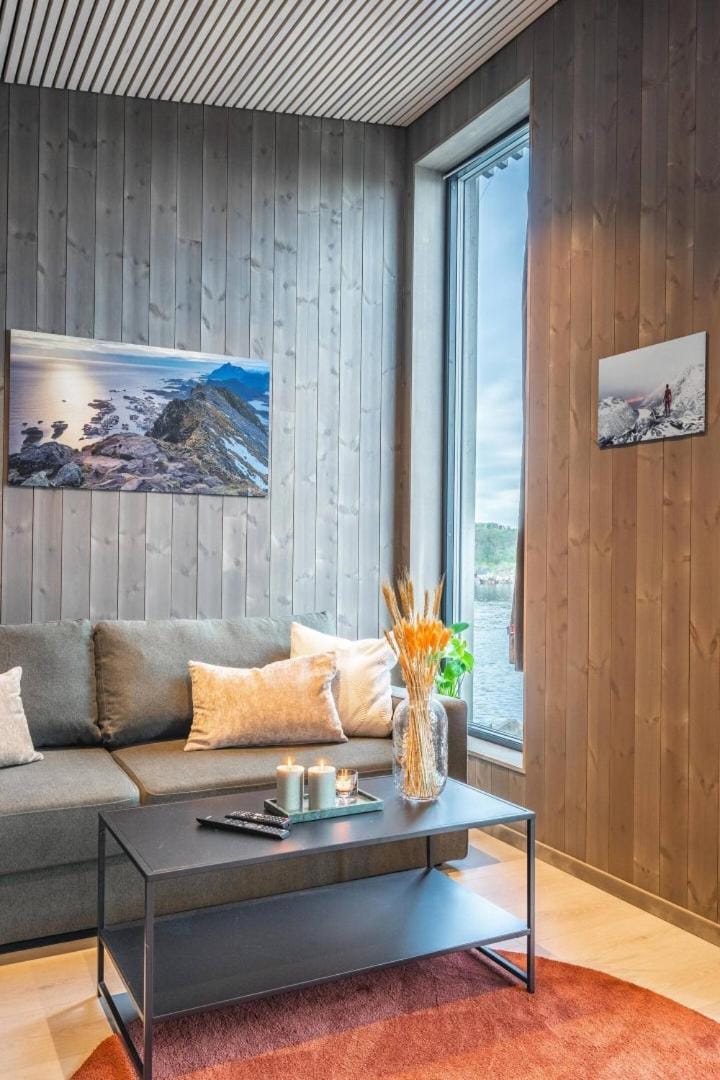 Seating area, Bedroom