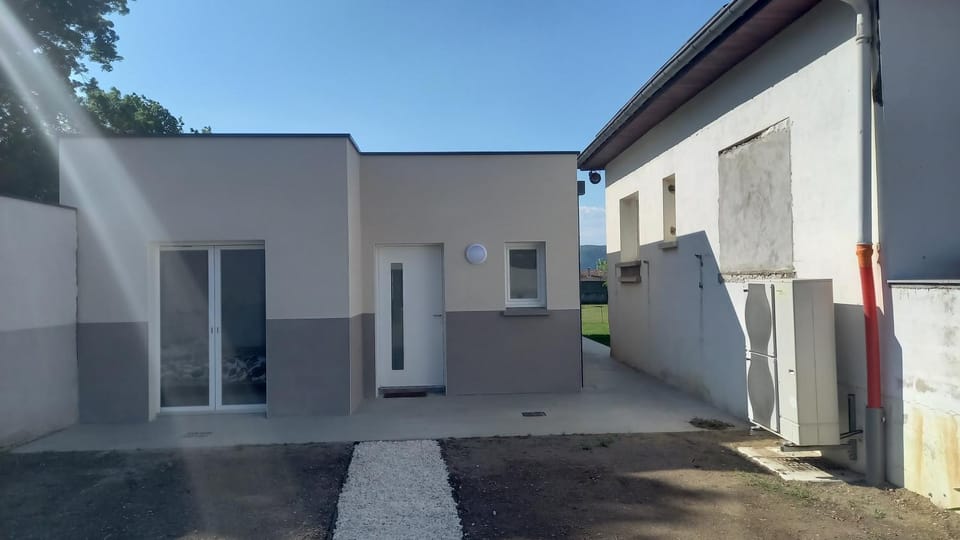 Property building, Facade/entrance
