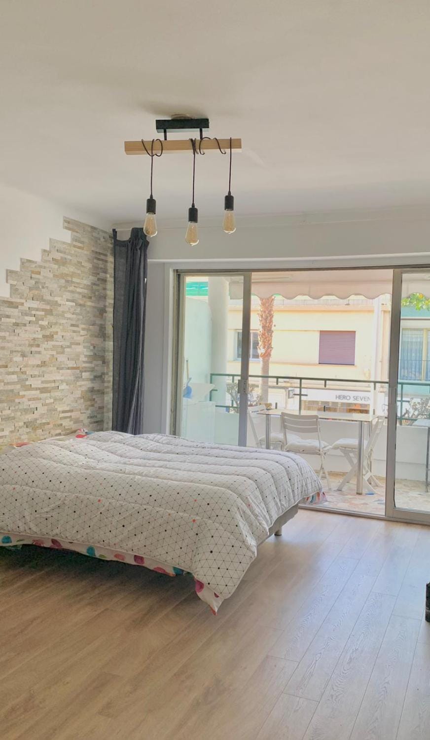 Charmant studio juan les pins: 30 mètres de la mer Apartment in Antibes