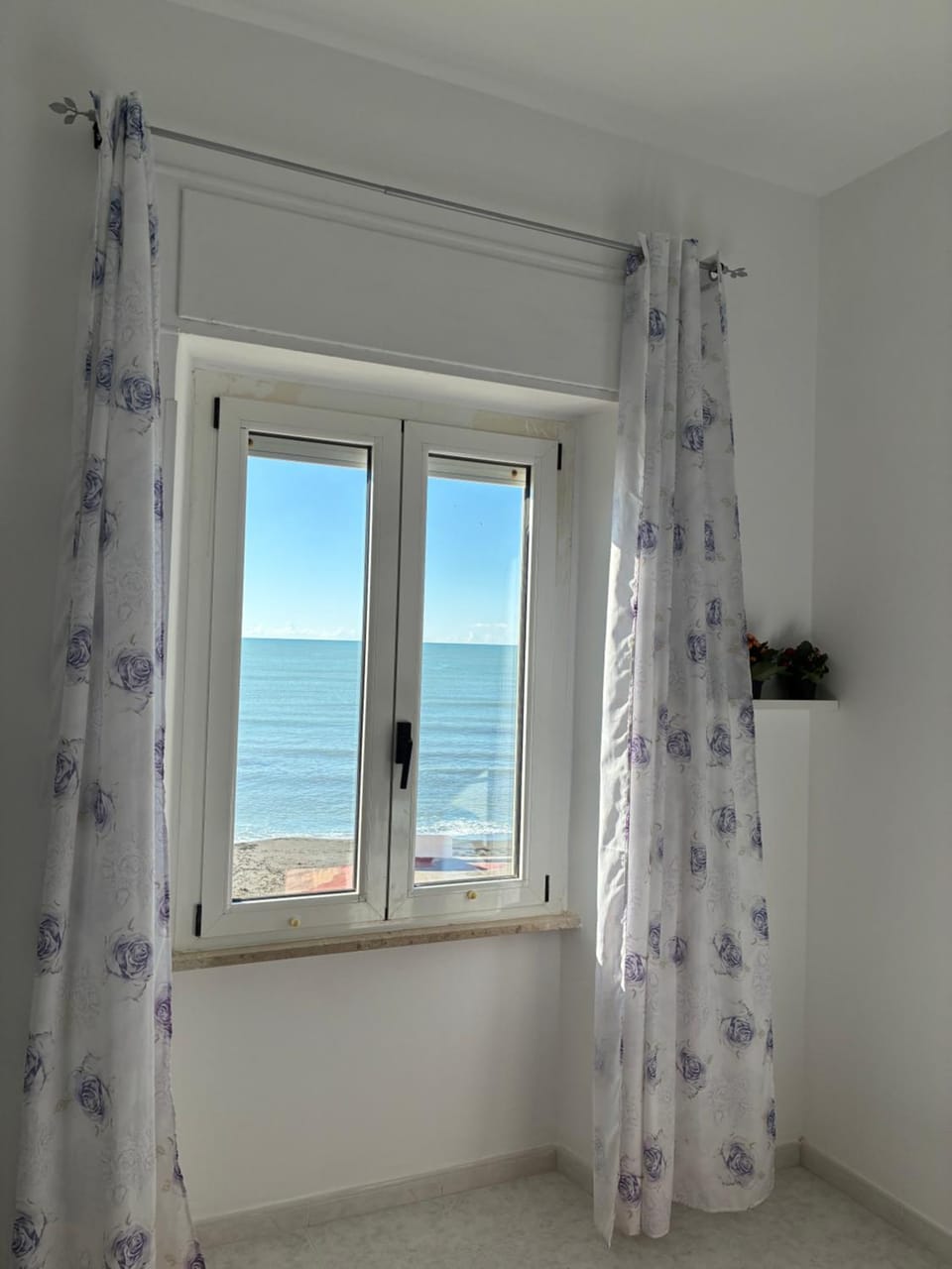 Rosso Tramonto luxury-blu- LADISPOLI, Lungomare Regina Elena 2 Apartment in Ladispoli