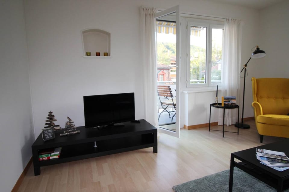 Casa Schilling- 2,5 rooms with balcony near hospital, university Apartment in St. Gallen