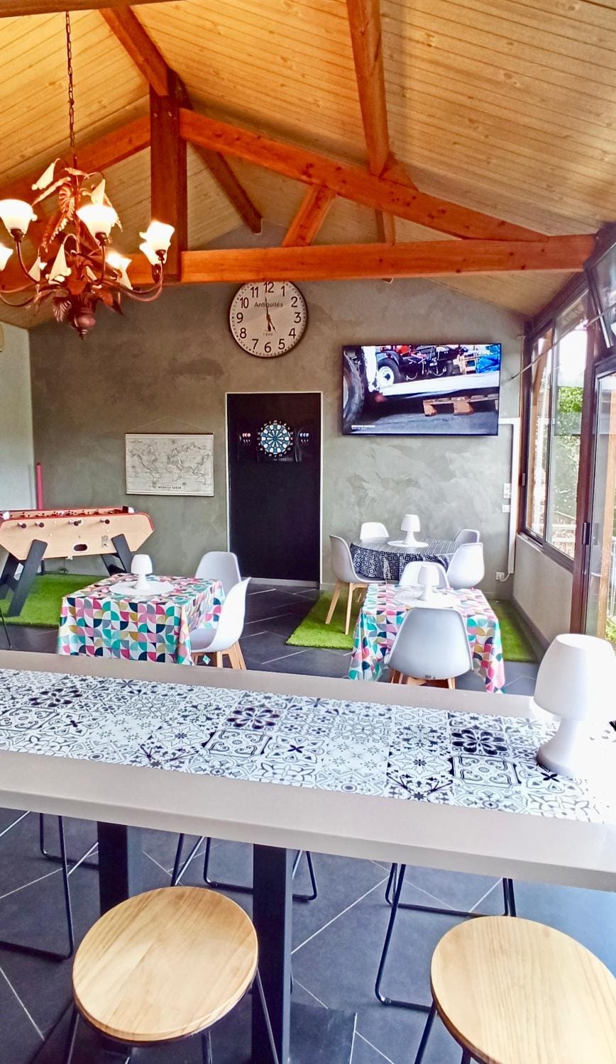 Property building, Communal lounge/ TV room, Darts, Dining area, Communal kitchen
