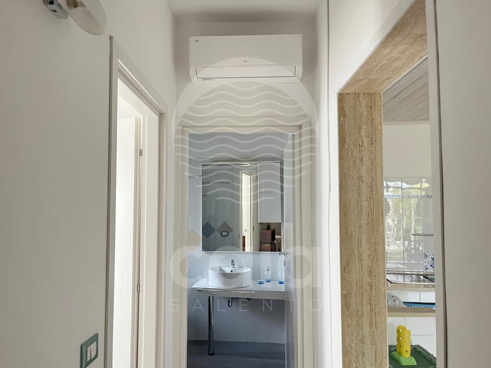 Bathroom, air conditioner, air conditioner