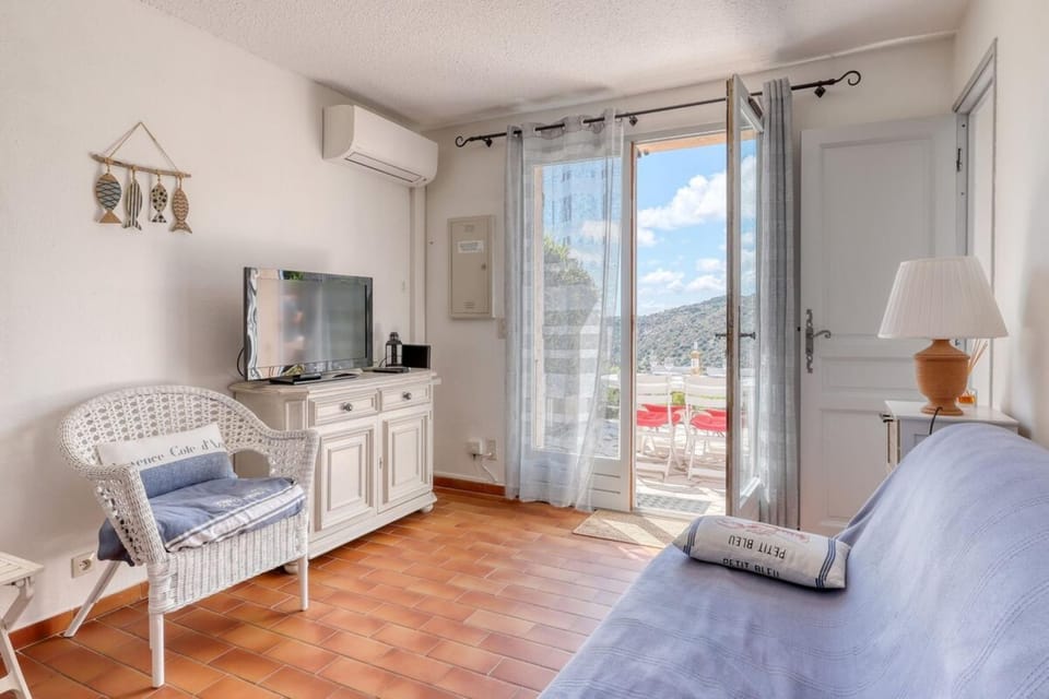Exceptional view in Saint-Clair for 4 people Apartment in Le Lavandou