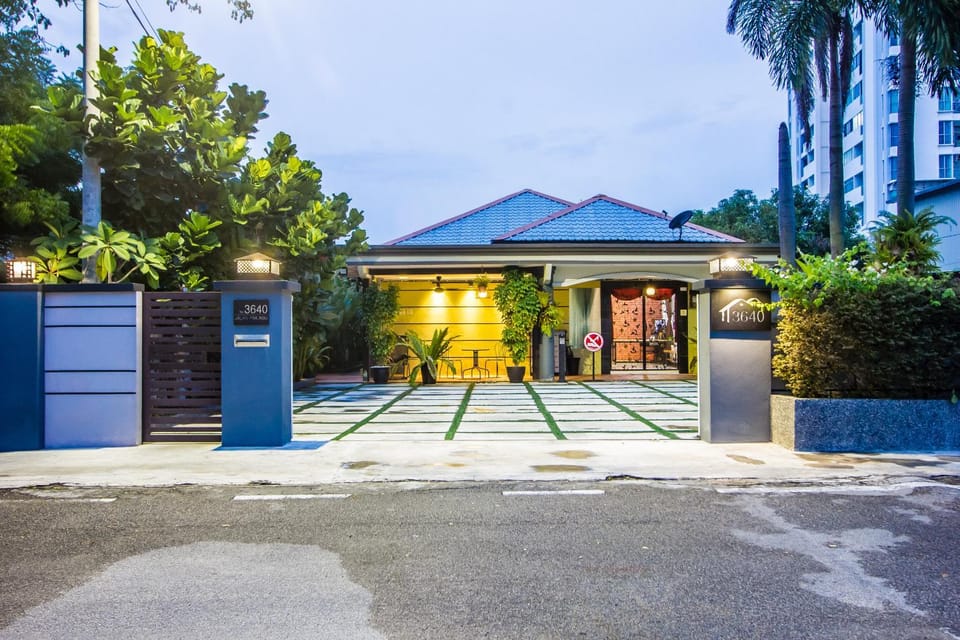 Property building, Facade/entrance, View (from property/room), Garden view